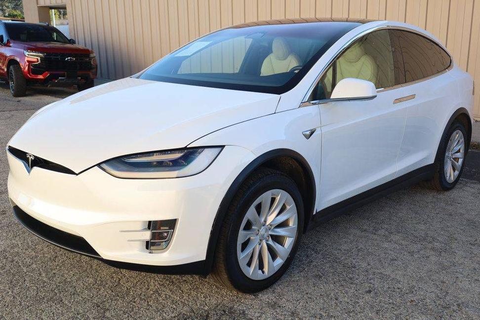 TESLA MODEL X 2020 5YJXCDE24LF299425 image